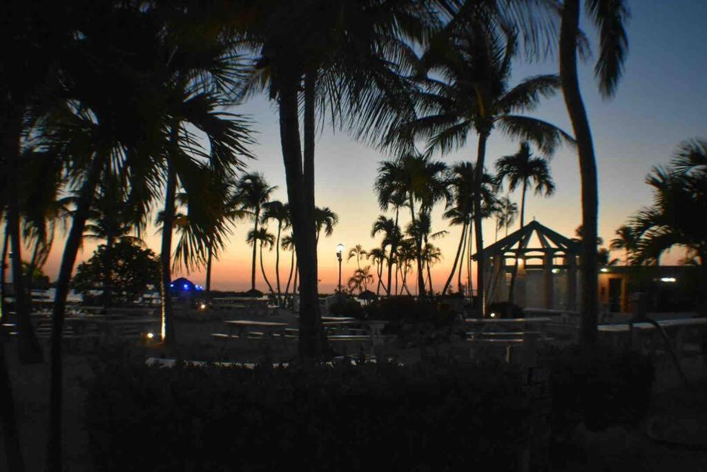 Pelican'S Roost, Waterfront Comfort At Venture Out Cudjoe Key Esterno foto